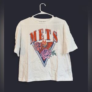 NWT Erin Andrews Women's New York Mets Floral Graphic Tee Medium $35 MSRP